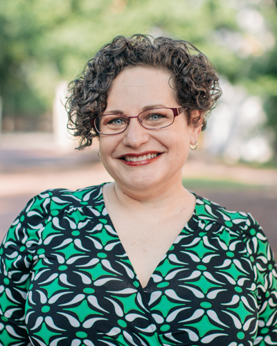 Headshot of Sarah Kelly