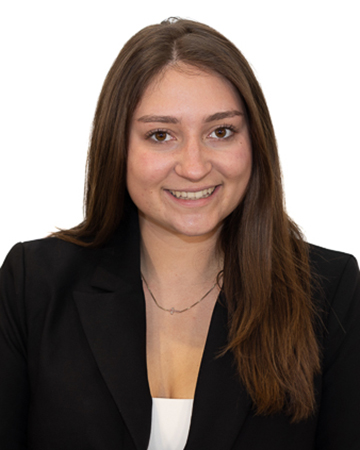 Hannah Hoppe headshot